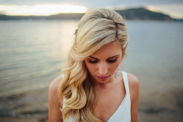 普通の髪型に飽きた人に♩“サイドポニー”で大人可愛いアシンメトリーアレンジ♡にて紹介している画像