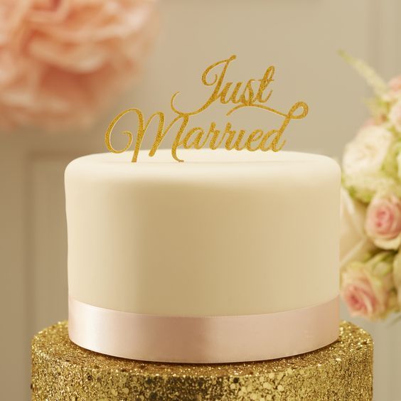 Did You Know Stylish English Script Cake Toppers Start from Just 570 Yen?にて紹介している画像