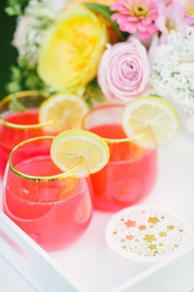 Charming Colorful Flowers: A Romantic Garden Wedding ♡にて紹介している画像