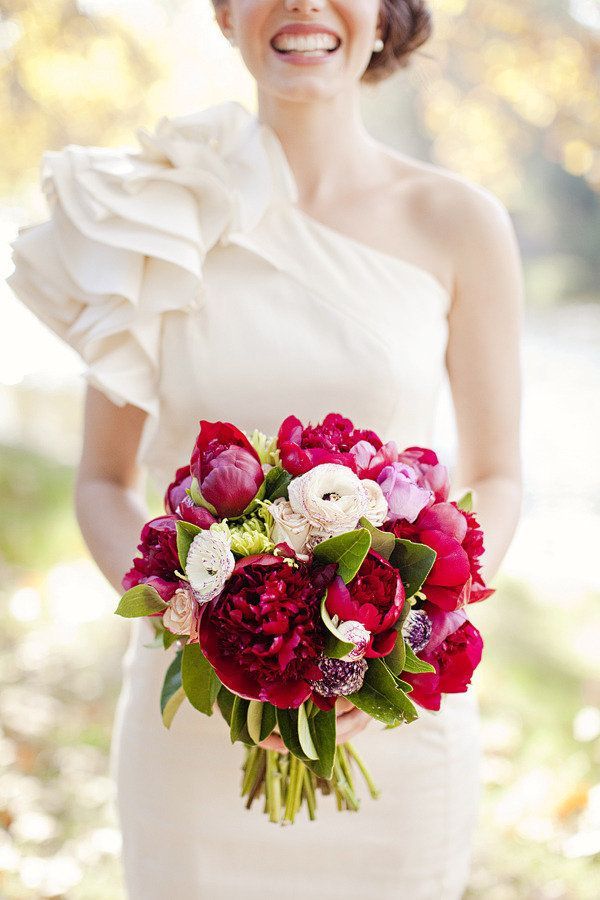 Pink is Still the Most Popular! A Romantic and Feminine Pink Bouquet Catalogにて紹介している画像