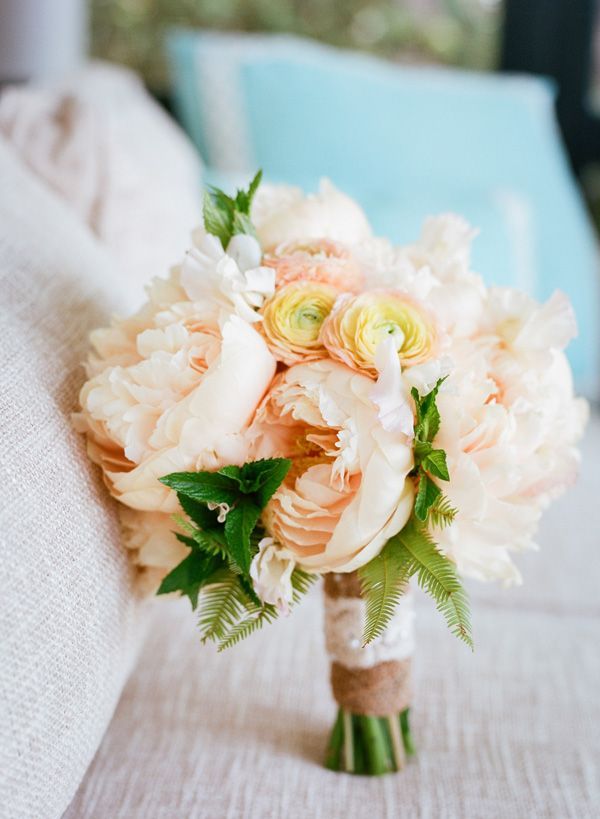 Pink is Still the Most Popular! A Romantic and Feminine Pink Bouquet Catalogにて紹介している画像