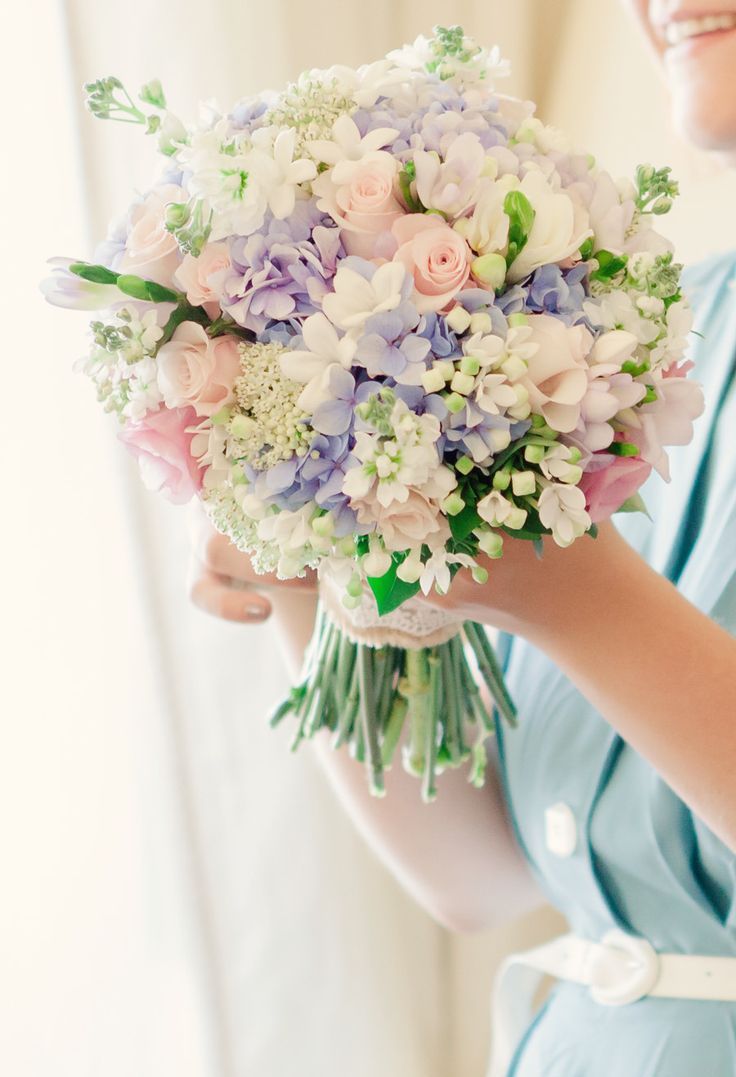Pink is Still the Most Popular! A Romantic and Feminine Pink Bouquet Catalogにて紹介している画像