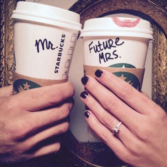 "How to Announce Your Marriage on Social Media without Jeopardizing Your Friendship"にて紹介している画像