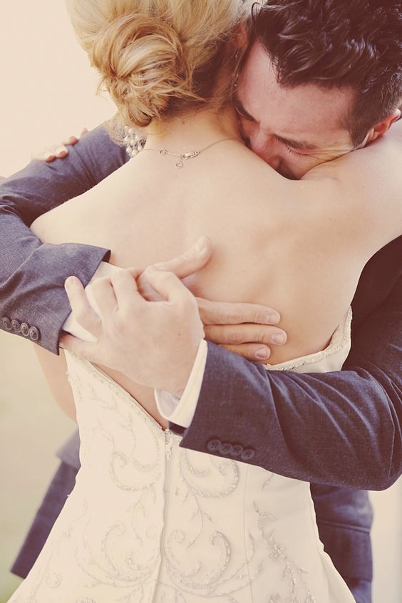 "How to Announce Your Marriage on Social Media without Jeopardizing Your Friendship"にて紹介している画像