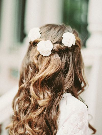 "ねじるだけ"で簡単♡デートにもぴったりな流行りのねじりハーフアップ♡にて紹介している画像