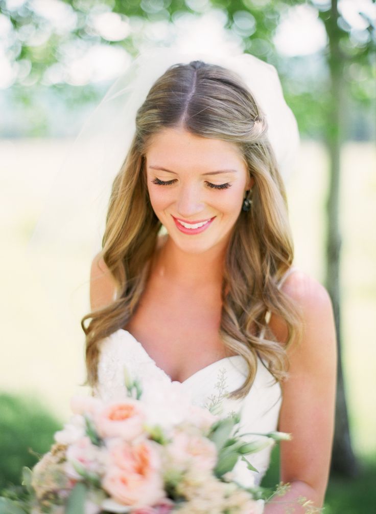 "ねじるだけ"で簡単♡デートにもぴったりな流行りのねじりハーフアップ♡にて紹介している画像