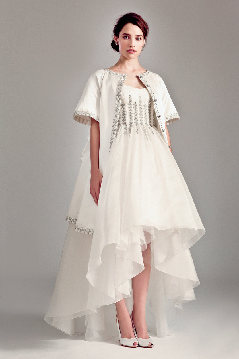 大胆露腿的短款及分体式裙装/关注如今正日益休闲化的裙子！にて紹介している画像