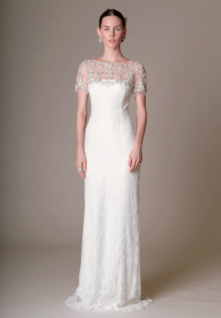 "Discover the Hottest New Dress Trend: The Illusion Dress That Reveals Your Skin!"にて紹介している画像