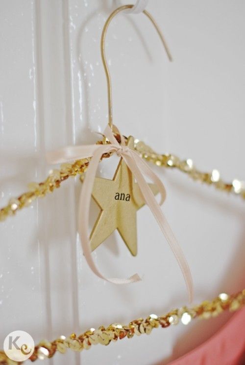 "10 Adorable Images of Pink and Gold"にて紹介している画像