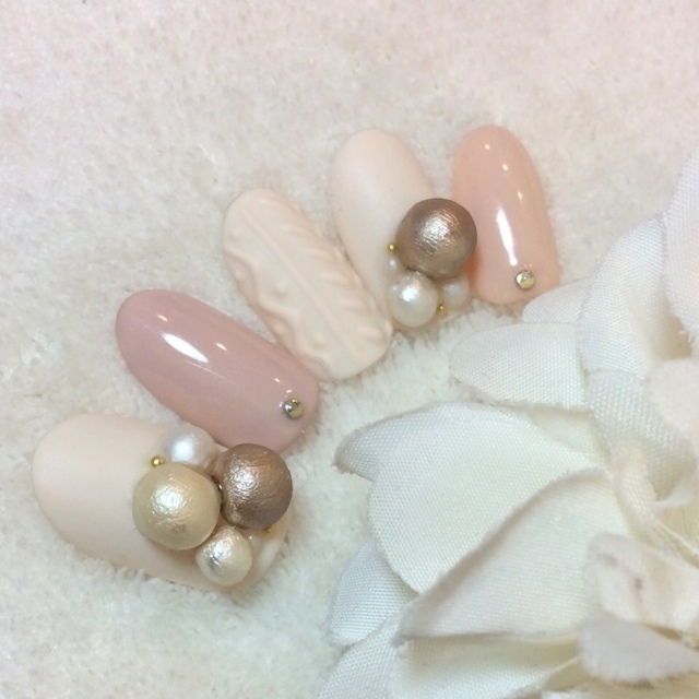 Cozy Knit Nails: Adorable Winter Manicure for Your Fingers ♬にて紹介している画像