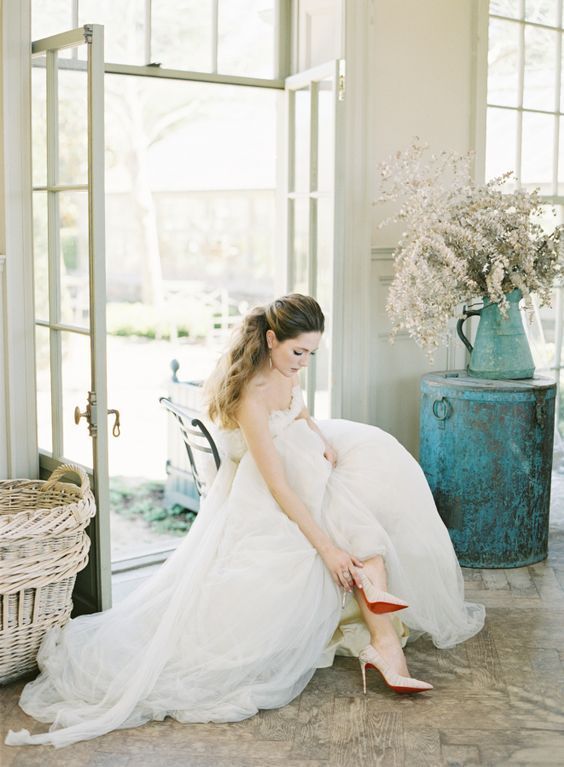 "Become a Wise Bride! Let's Learn Challenging Words like 'Gobentatsu' and 'Sen'etsu' Often Used in Wedding Speeches!"にて紹介している画像