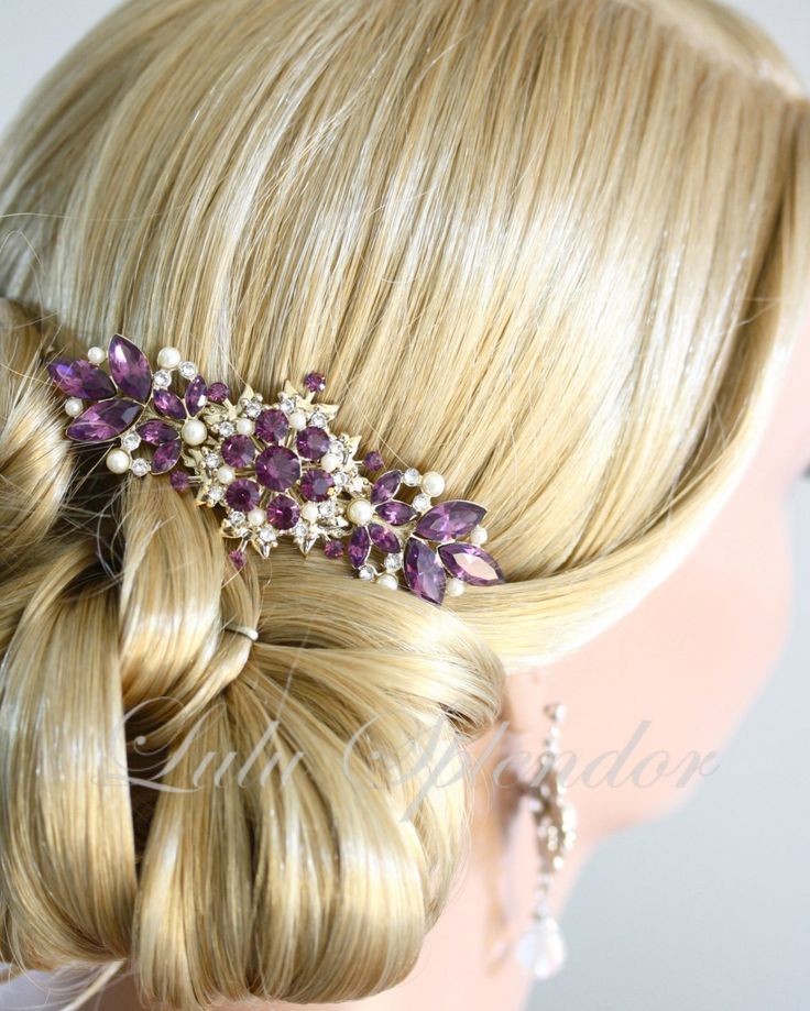 Perfect Hair Accessories for Updos: Sparkling and Adorable Large Combs!にて紹介している画像