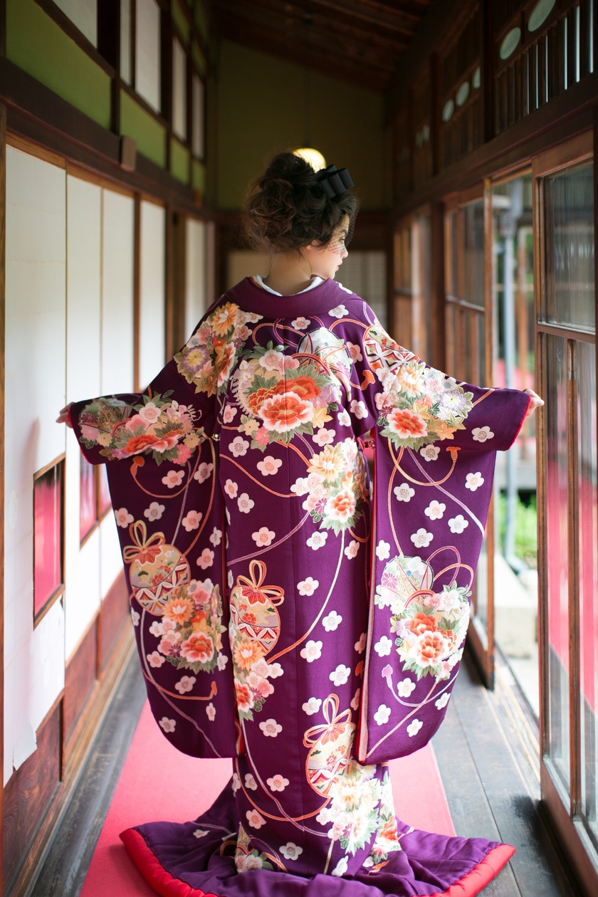 知っていると、より深い花嫁になれそう♡色打掛に施された『定番の模様の意味』まとめ*にて紹介している画像