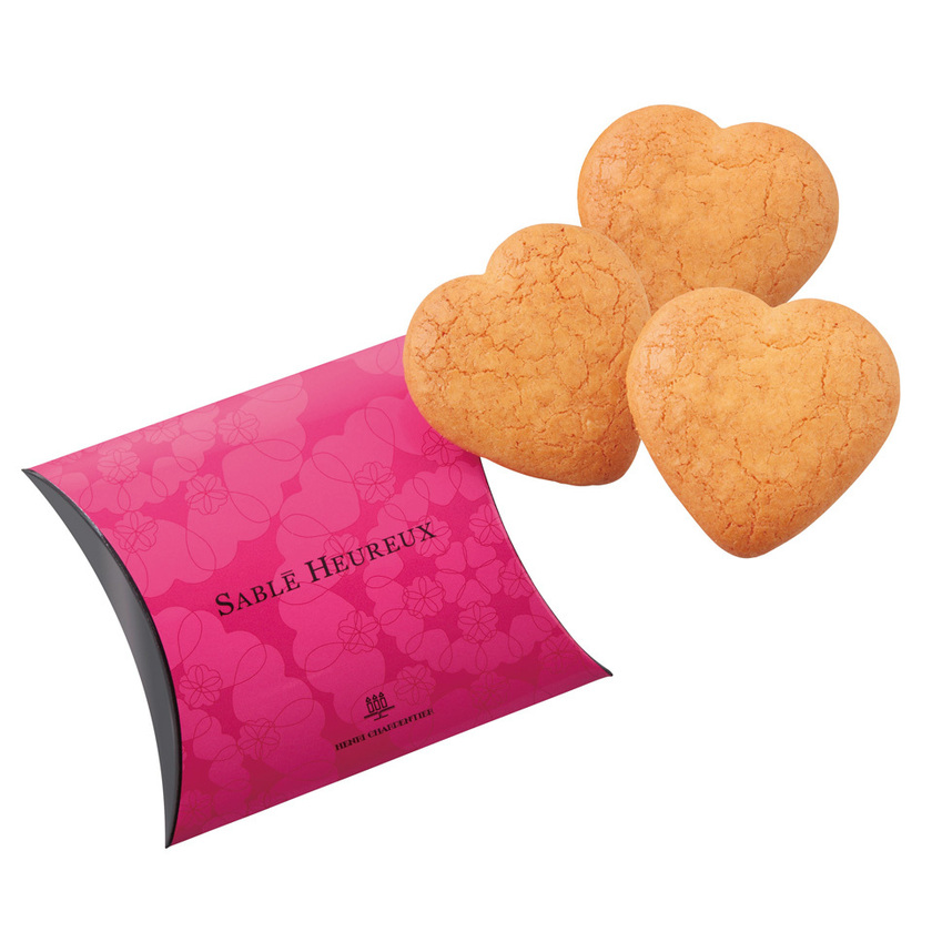 Delicious Treats from the Department Store Basement: Henri Charpentier's Adorable Sweets for Perfect Little Gifts and Favors!にて紹介している画像