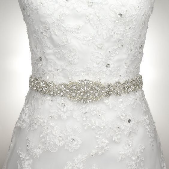 Sash Belt Designs Featuring "Delicate and Charming" Points to Match Your Wedding Dress ♡にて紹介している画像