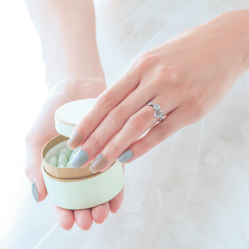 Shocking! Guests are Carefully Observing Your Hands! Achieve Perfect Hands with Elegant Nails and Delicate Rings＊にて紹介している画像