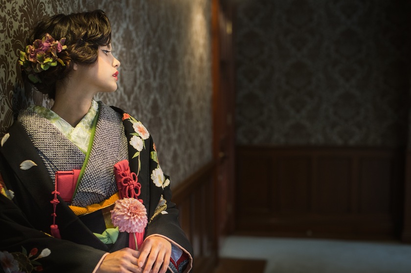 Discover Adorably Cute Traditional Japanese Hairstyles! The Unique Headpieces from Bridal Kimono Boutique 'CUCURU' Are Absolutely Stunning♡にて紹介している画像