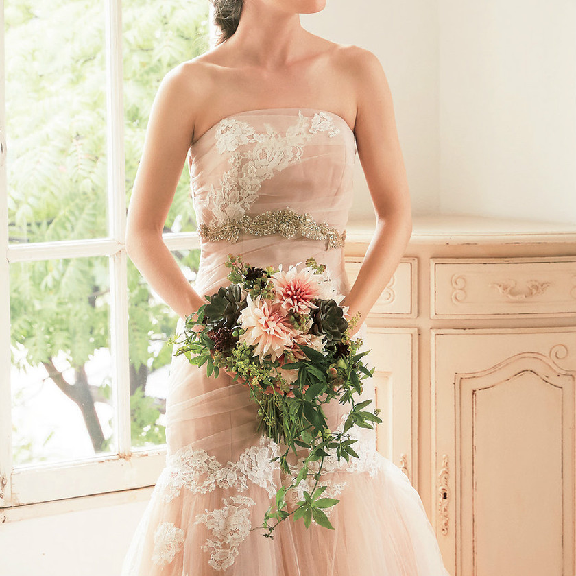 ＼今、ウエディング界では進化系ブーケの一大ブームの波が到来！／最旬ブーケカタログ＊13選にて紹介している画像