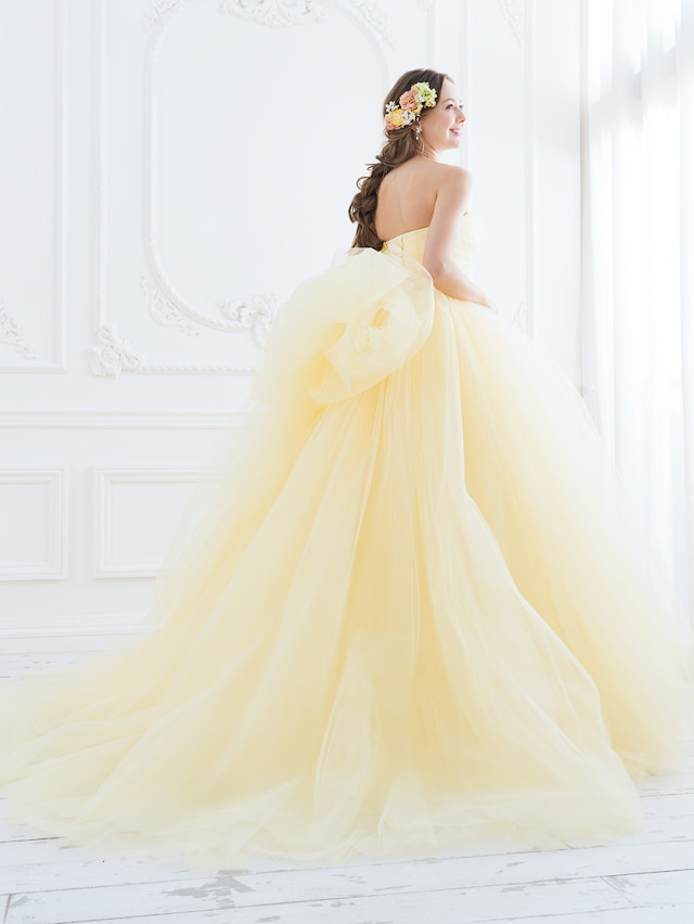 Charming Simplicity: The Lovely Colored Dresses at Cinderella Dress Shop Shine Bright! ✨にて紹介している画像