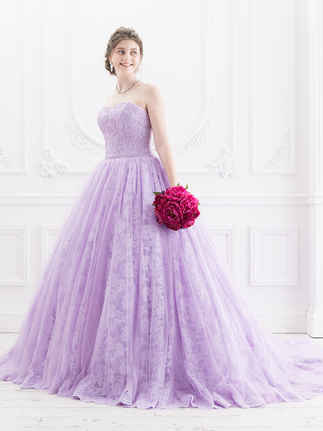 Charming Simplicity: The Lovely Colored Dresses at Cinderella Dress Shop Shine Bright! ✨にて紹介している画像