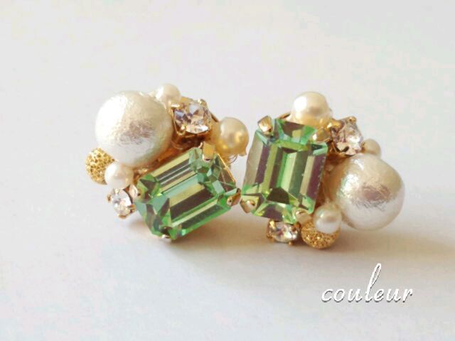 “人魚の涙♡”真珠を使った美しく素敵なピアスで耳元華やかに♡にて紹介している画像