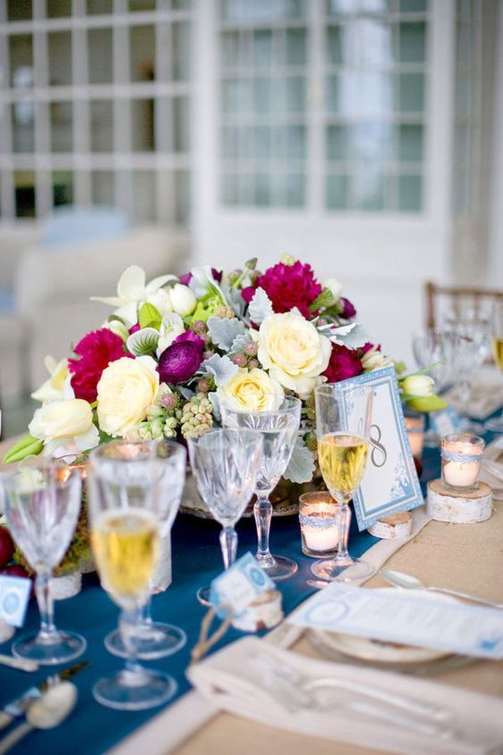 "\Someone Please Tell Me/ Answering Questions About Intimate Family Weddings with Fewer Than 10 Guests♡"にて紹介している画像