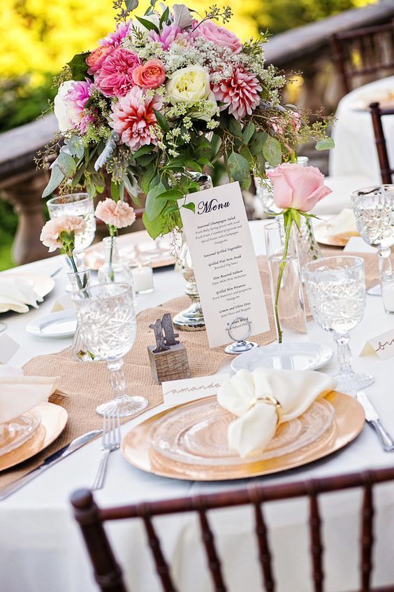 "\Someone Please Tell Me/ Answering Questions About Intimate Family Weddings with Fewer Than 10 Guests♡"にて紹介している画像