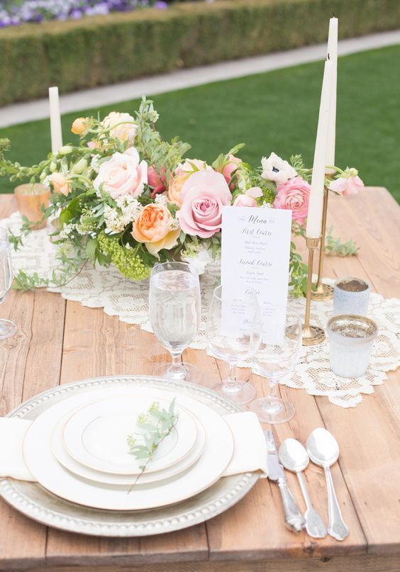 "\Someone Please Tell Me/ Answering Questions About Intimate Family Weddings with Fewer Than 10 Guests♡"にて紹介している画像