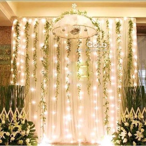 ＼キラキラロマンティック♡／〔カーテンライト〕を使った結婚式が素敵すぎて今すぐ真似したい＊にて紹介している画像