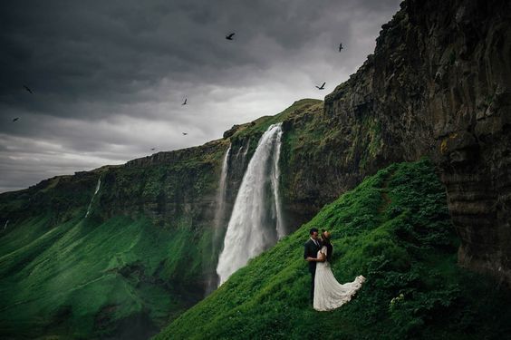 1000% Romantic! A Stunning Photo Collection Capturing the Best Moments of Destination Weddings ♡にて紹介している画像