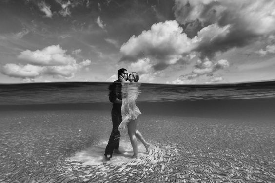 1000% Romantic! A Stunning Photo Collection Capturing the Best Moments of Destination Weddings ♡にて紹介している画像