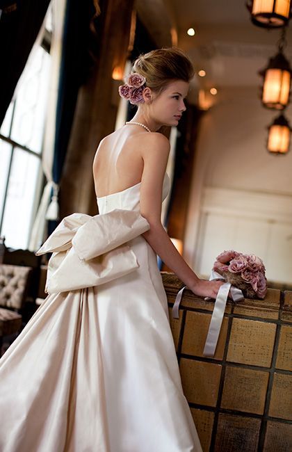 Gathering Adorable Wedding Dresses with Cute Ribbons That Make You Swoon ♡にて紹介している画像