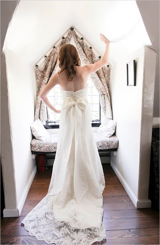 Gathering Adorable Wedding Dresses with Cute Ribbons That Make You Swoon ♡にて紹介している画像