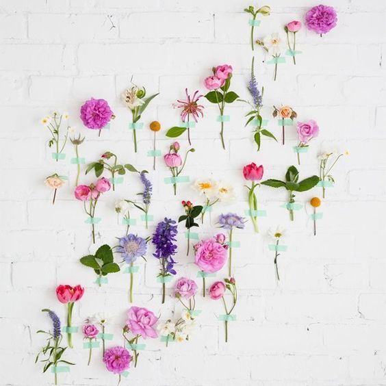 A Special Feature on Simple and Glamorous Photo Booths Using Flowers: Divided into Three Main Types ♡にて紹介している画像