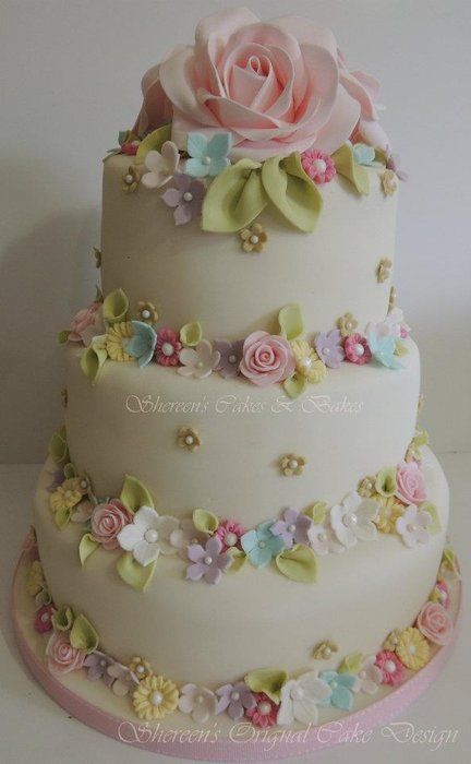 Cute Pastel Rainbow Wedding Cake Designs to Completely Imitate♡ Inspired by Foreign Stylesにて紹介している画像