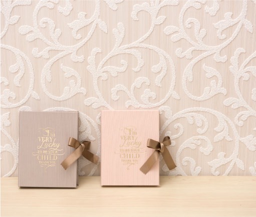 〔今までの感謝と、結婚式の思い出〕を伝える贈り物♡ウェディングムービーブックを両親へ渡そう＊にて紹介している画像