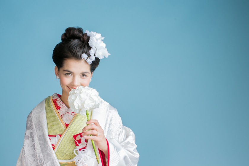 Adorably Cute Coordination: A Collection of Popular Shiro-muku Outfits on CUCURU**にて紹介している画像