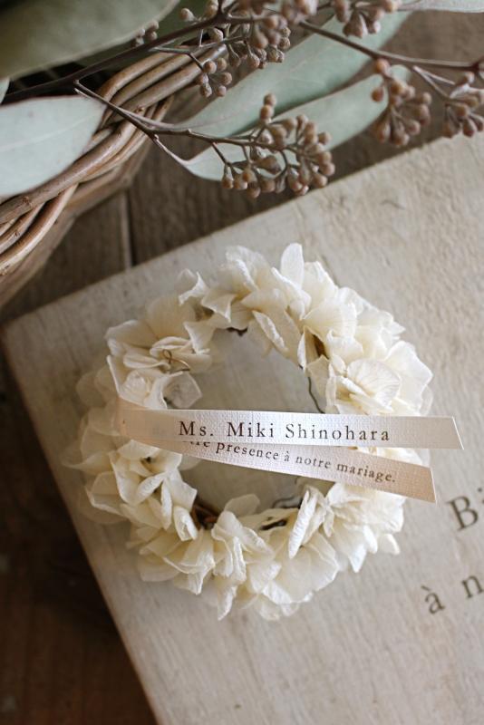 お花屋さんがつくるペーパーアイテム＊〔ジィール〕の席札が可愛くて画期的すぎる…！♡にて紹介している画像