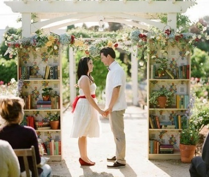 読書家な２人の為に♡本を使ったロマンチックなWEDDINGアイデア♡にて紹介している画像