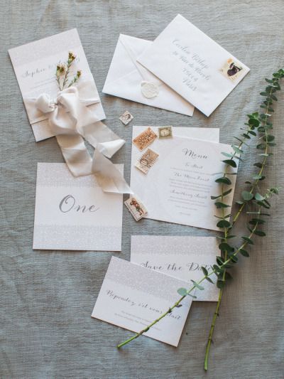 海外風デザインにきゅん♡真似したい海外花嫁さんのお洒落な招待状10選＊にて紹介している画像