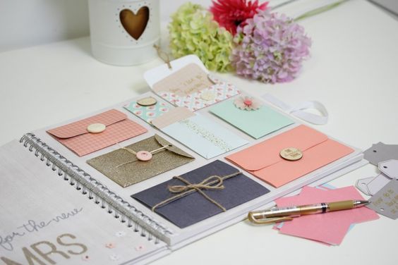 10 Stylish Overseas-Inspired Guest Book Designs That Will Surely Become Treasures After Your Wedding ♡にて紹介している画像