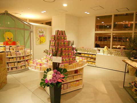 カラフルな夢いっぱいのお菓子が魅力♡〔アンファン〕のお菓子を引菓子やプチギフトにしたい＊にて紹介している画像