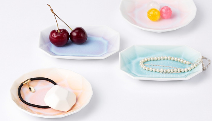 "Despite Being This Cute, Only 1,000 Yen Each! The Gem-like Arita Porcelain 'ARITA JEWEL' I Want to Use as Wedding Favors!"にて紹介している画像