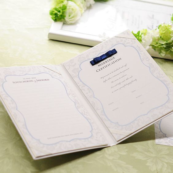 アイデア満載＊インスタで見つけた先輩花嫁さんの、〔ちょっと変わった結婚証明書〕デザイン8選♡にて紹介している画像