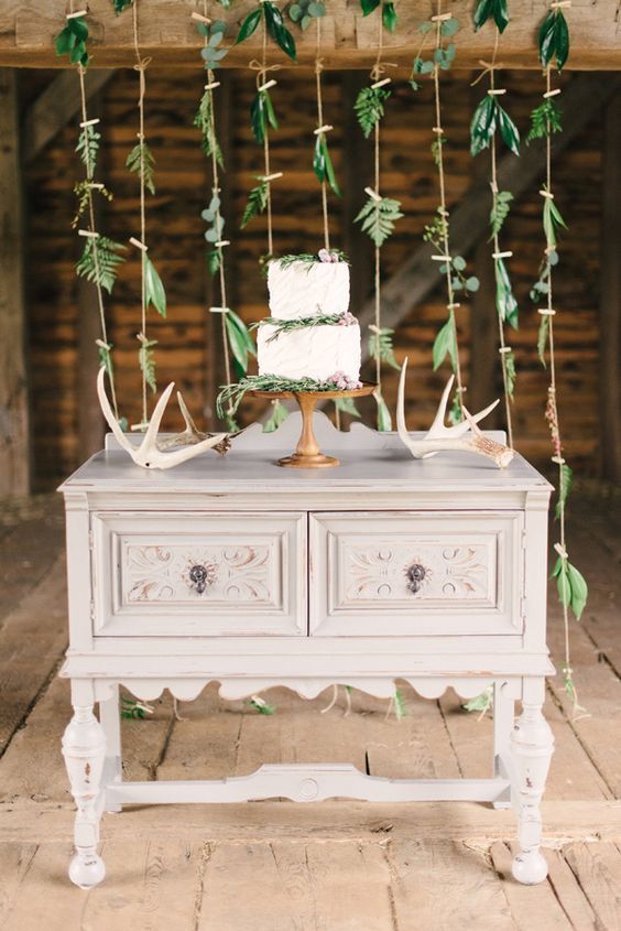 7 Unique Garland Creations for Your Destination Wedding That You Can Reference Right Now♡にて紹介している画像