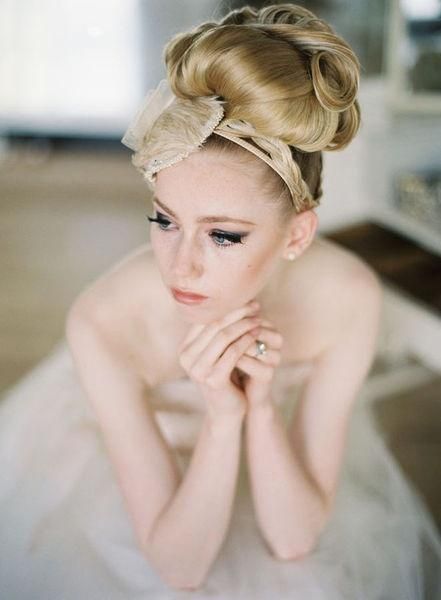 Hair Takes Center Stage in Fashion! Gorgeous Bridal Styles with Big Hair ♡にて紹介している画像