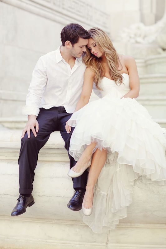 "To Purchase or to Rent? A Guide to Finding the Wedding Dress of Your Dreams"にて紹介している画像