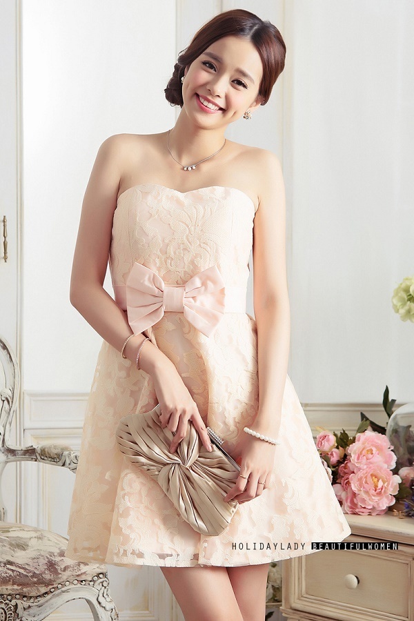 セルフ前撮りや二次会に＊１万円以下で買えちゃう〔スイートハート〕のミニドレスが可愛すぎ♡にて紹介している画像