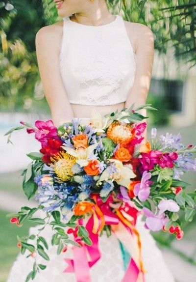 会場装飾もドレスも小物も＊レインボーがテーマの結婚式なら用意したいウェディングアイデア14選♡にて紹介している画像