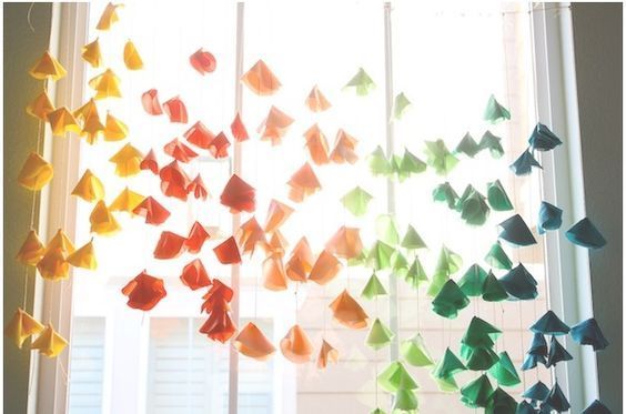 会場装飾もドレスも小物も＊レインボーがテーマの結婚式なら用意したいウェディングアイデア14選♡にて紹介している画像